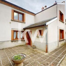 A VENDRE MAISON F5 AVEC GRANGE AU COEUR DU  VIEUX BEZANNES