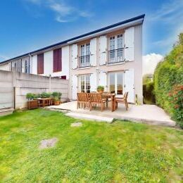 Maison Taissy - 3 Chambres, Garages, Jardin.