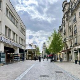 A VENDRE: PARKING DOUBLE - HYPER CENTRE VILLE